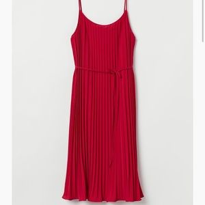 H&M. Small Chiffon dress with removable waist tie